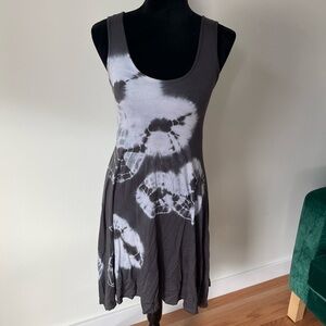 Love Tanjane Gray White Circle Tie Dye Sleeveless Rayon Blend Dress Size Small